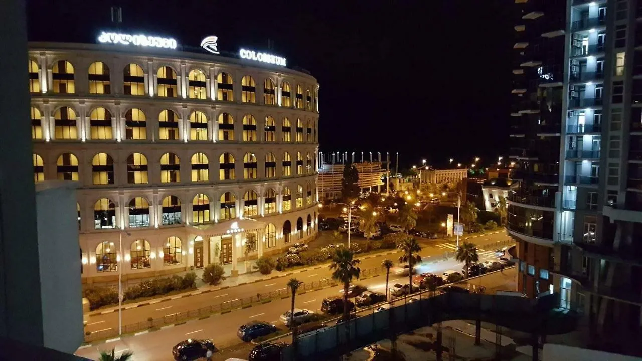 Lia'S Apartment In Orbi Batumi
