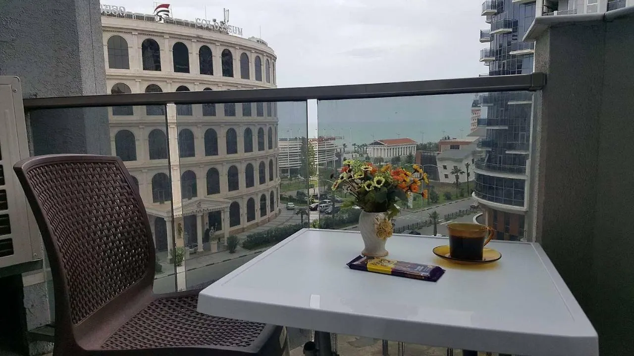 Lia'S Apartment In Orbi Batumi